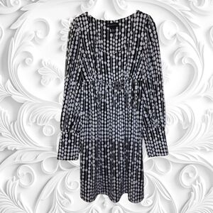 Black And White Empire Waist Dresses for Sale up to 90% Off: Poshmark